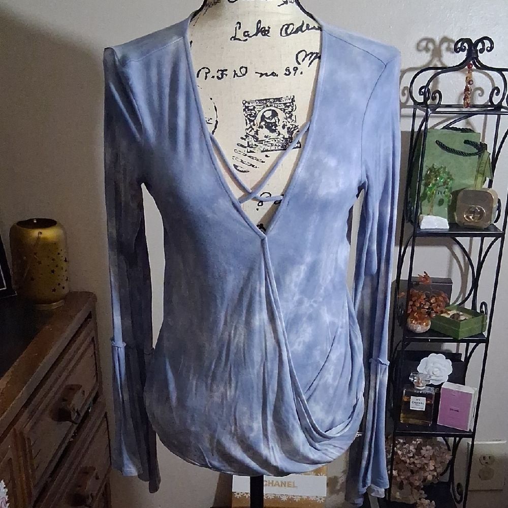 American Eagle Outfitters Women's Blue Tie Dyed Wrap Top W/ Bell Sleeves Size XS